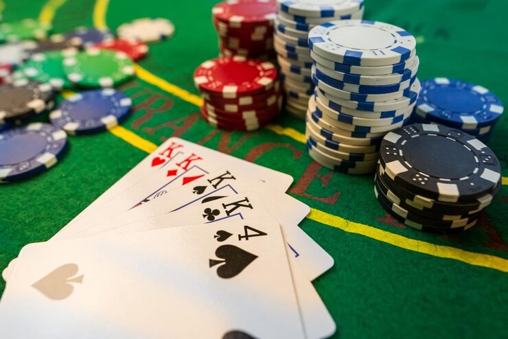 Bingoslot88 support team helping with betting inquiries